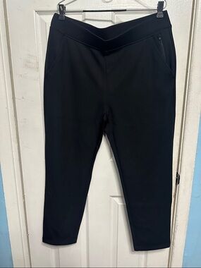 Chico's Black Pull-On Ponte Ankle Pants